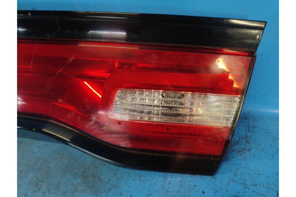 57010652AF | Lampa tylna wewnętrzna DODGE CHARGER 11-15 (354114) - Zdjęcie 4