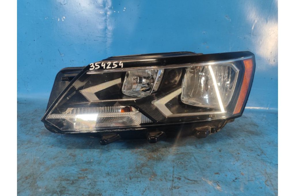 561941005E | Reflektor Lampa przednia lew. VOLKSWAGEN PASSAT B8 14- (354254)