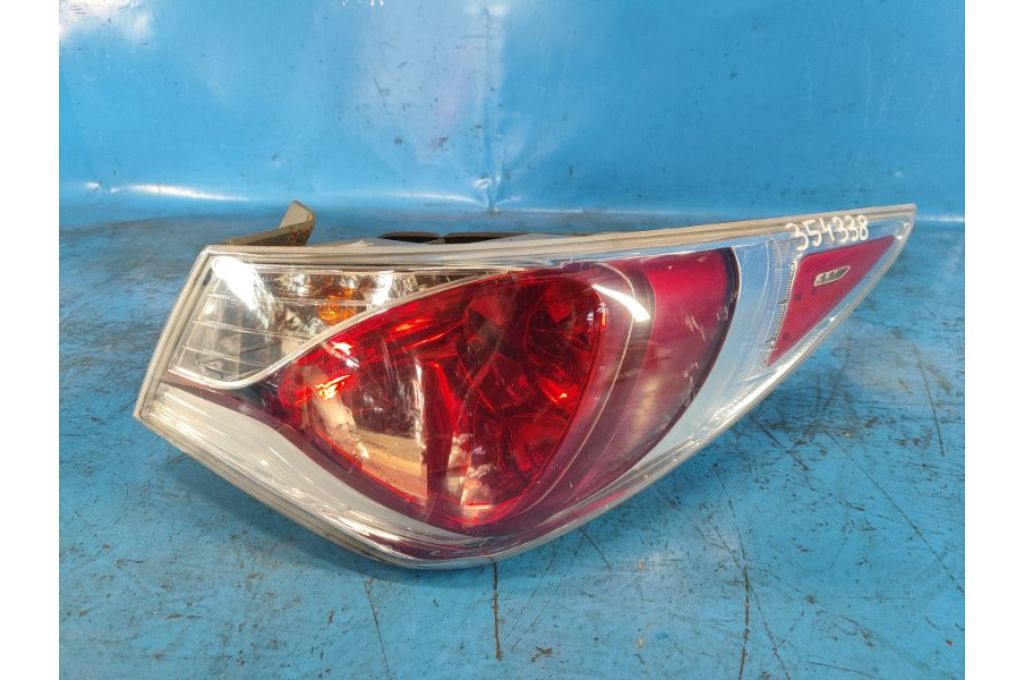 92402-4R050 | Lampa Tylna praw. HYUNDAI SONATA YF 10-14 (354338)