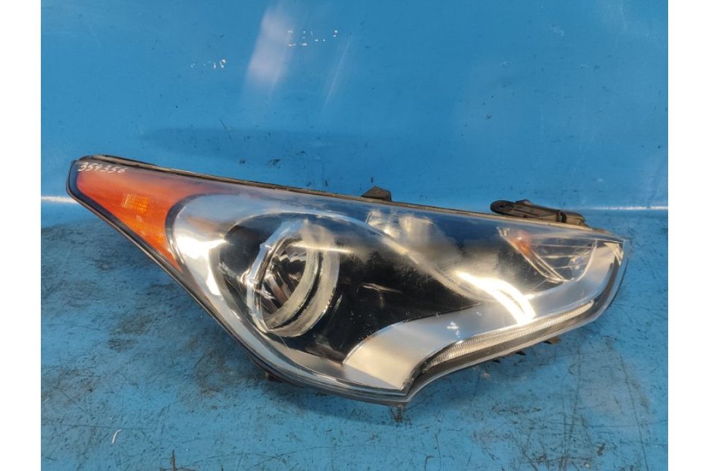 92102-2V000 | Reflektor praw. HYUNDAI VELOSTER 11-18 (354356) 92102-2V000 | Reflektor praw. HYUNDAI VELOSTER 11-18 (354356)