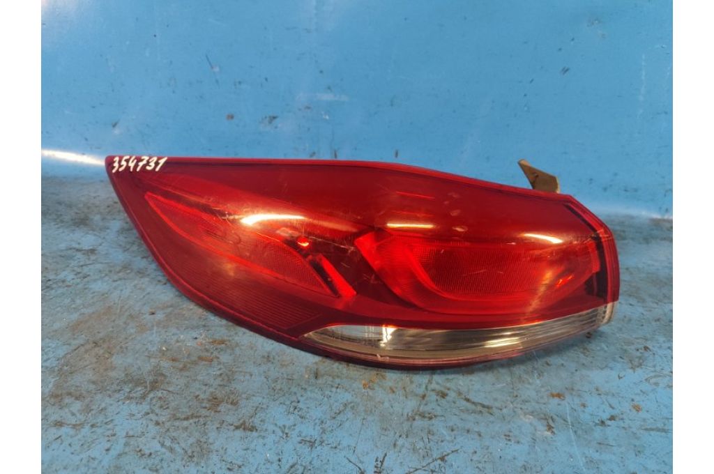 92401-F3000 | Lampa Tylna lew. HYUNDAI ELANTRA AD 16- (354731)