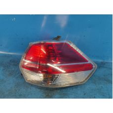 Zewnętrzna lampa praw. NISSAN X-TRAIL/ROGUE T32 13-20