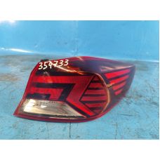 Zewnętrzna lampa praw. HYUNDAI ELANTRA AD 16-