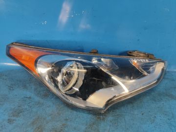 Reflektor Lampa przednia praw. HYUNDAI VELOSTER 11-18
