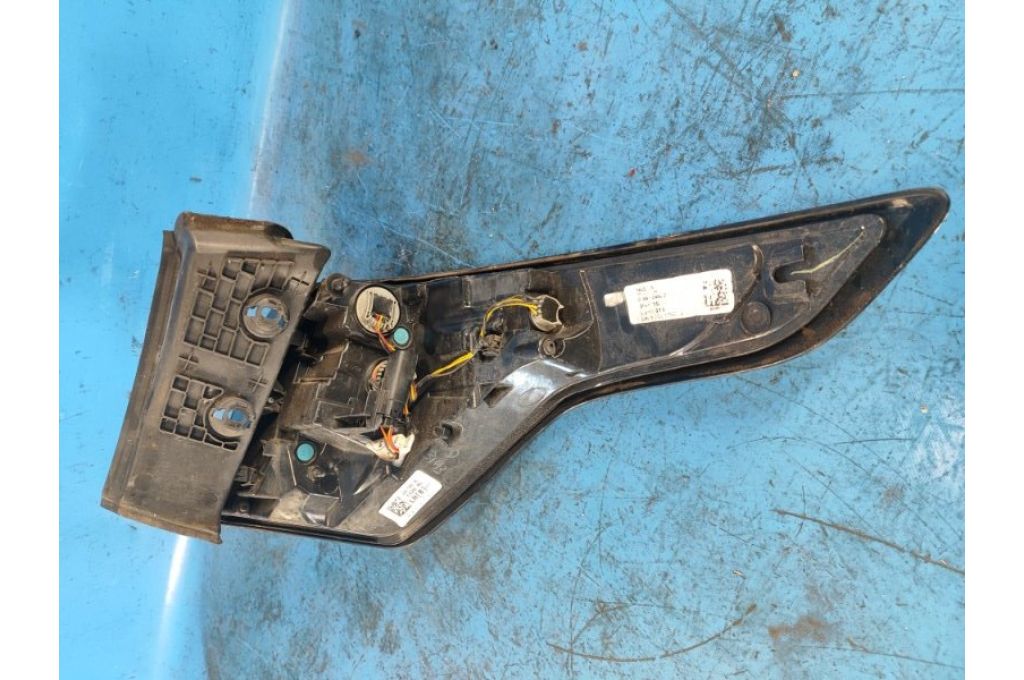 GJ5Z-13405-C | Zewnętrzna lampa lew. FORD ESCAPE 12-19 (354983) GJ5Z-13405-C | Zewnętrzna lampa lew. FORD ESCAPE 12-19 (354983)