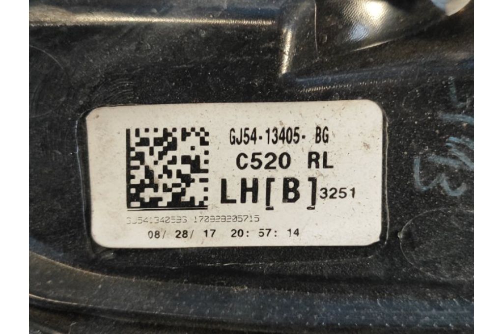 GJ5Z-13405-C | Zewnętrzna lampa lew. FORD ESCAPE 12-19 (354983) GJ5Z-13405-C | Zewnętrzna lampa lew. FORD ESCAPE 12-19 (354983)