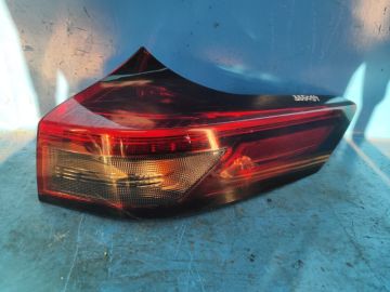 Lampa Tylna praw. NISSAN X-TRAIL/ROGUE T33 20-