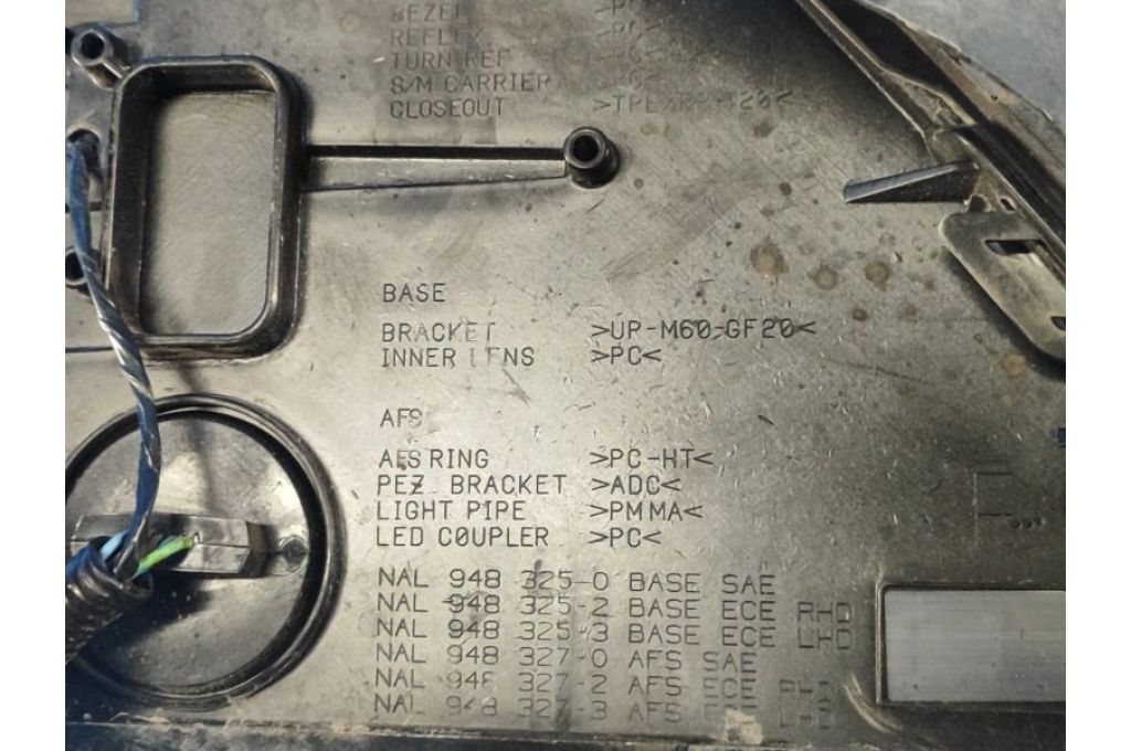 19351944 | Reflektor Lampa przednia praw. CADILLAC SRX 09-16 (355278) - Zdjęcie 6