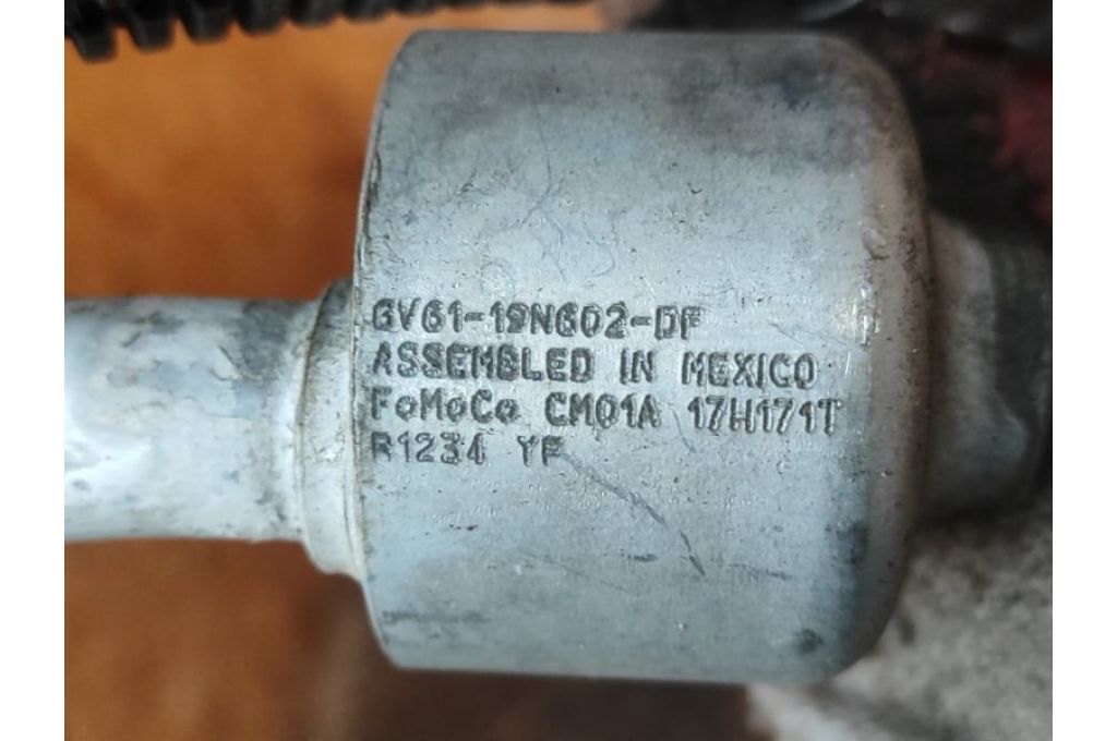 GV6Z-19D742-DA | Rurka klimatyzacji FORD ESCAPE 12-19 (355396) GV6Z-19D742-DA | Rurka klimatyzacji FORD ESCAPE 12-19 (355396)