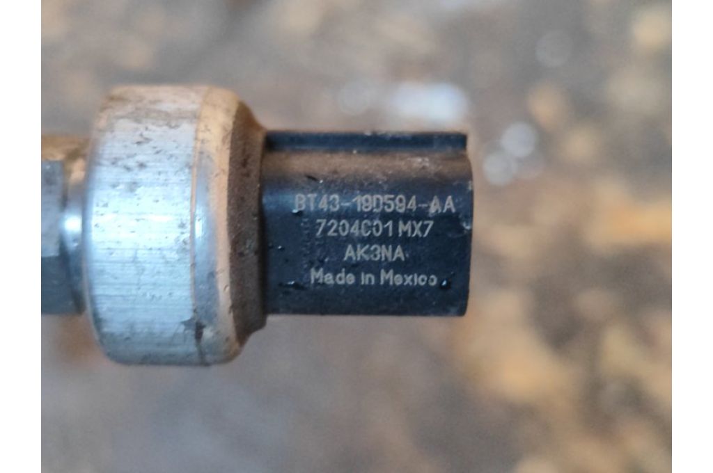 GV6Z-19972-DA | Rurka klimatyzacji FORD ESCAPE 12-19 (355399) GV6Z-19972-DA | Rurka klimatyzacji FORD ESCAPE 12-19 (355399)