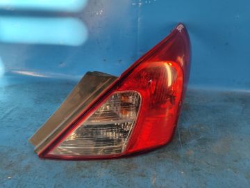 Lampa Tylna praw. NISSAN VERSA B17 11-19