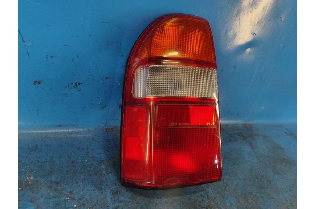 35670-65D00 | Zewnętrzna lampa lew. SUZUKI GRAND VITARA XL-7 01-06 (355531) 35670-65D00 | Zewnętrzna lampa lew. SUZUKI GRAND VITARA XL-7 01-06 (355531)