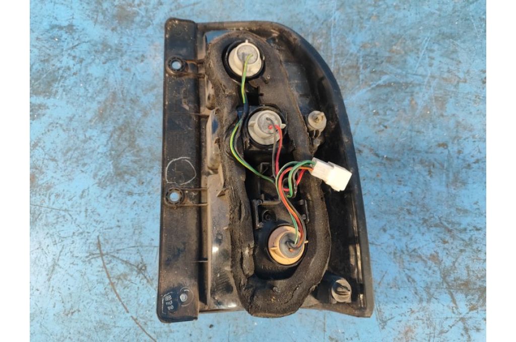 35670-65D00 | Zewnętrzna lampa lew. SUZUKI GRAND VITARA XL-7 01-06 (355531) 35670-65D00 | Zewnętrzna lampa lew. SUZUKI GRAND VITARA XL-7 01-06 (355531)