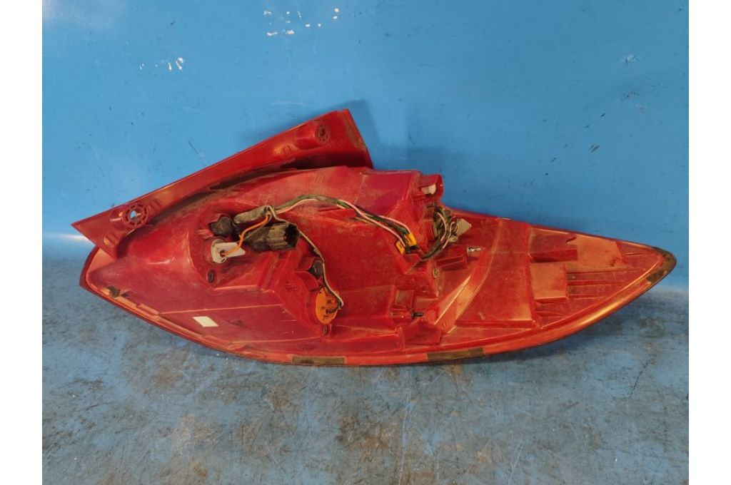 92401-2V010 | Zewnętrzna lampa lew. HYUNDAI VELOSTER 11-18 (355535) 92401-2V010 | Zewnętrzna lampa lew. HYUNDAI VELOSTER 11-18 (355535)