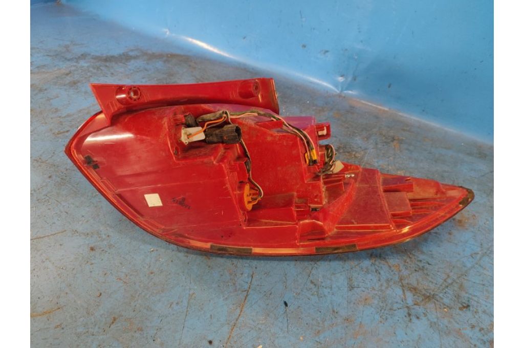 92401-2V010 | Zewnętrzna lampa lew. HYUNDAI VELOSTER 11-18 (355535) 92401-2V010 | Zewnętrzna lampa lew. HYUNDAI VELOSTER 11-18 (355535)