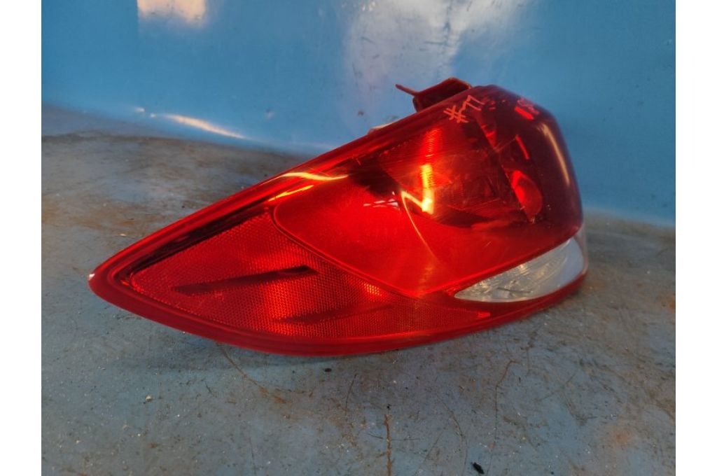 92401-2V010 | Zewnętrzna lampa lew. HYUNDAI VELOSTER 11-18 (355535) 92401-2V010 | Zewnętrzna lampa lew. HYUNDAI VELOSTER 11-18 (355535)