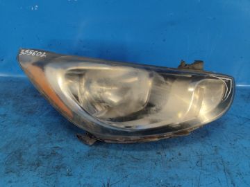 Reflektor Lampa przednia praw. HYUNDAI ACCENT RB 10-