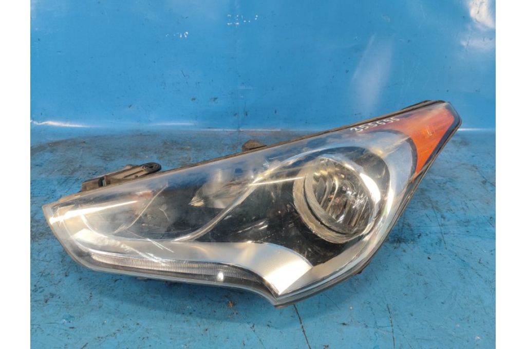 92101-2V000 | Reflektor Lampa przednia lew. HYUNDAI VELOSTER 11-18 (355695)