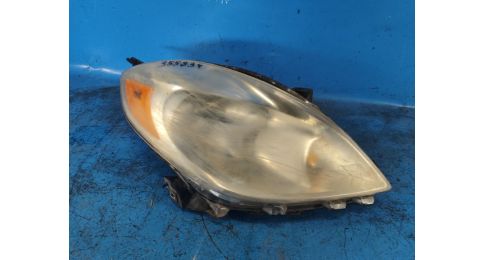 Reflektor Lampa przednia praw. NISSAN VERSA B17 11-19