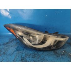 Reflektor praw. HYUNDAI ELANTRA MD 10-15 Reflektor praw. HYUNDAI ELANTRA MD 10-15