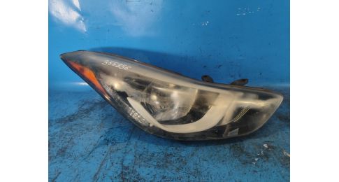 Reflektor Lampa przednia praw. HYUNDAI ELANTRA MD 10-15 Reflektor Lampa przednia praw. HYUNDAI ELANTRA MD 10-15