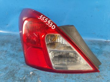 Lampa Tylna lew. NISSAN VERSA B17 11-19