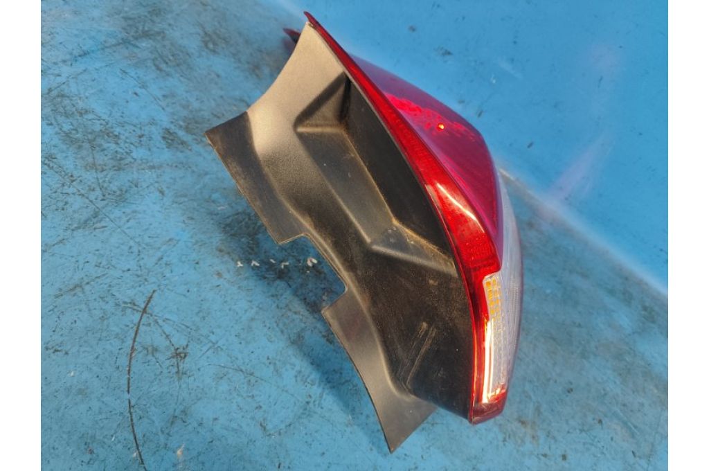 DM5Z-13404-C | Lampa Tylna praw. FORD FOCUS 10-18 (356003) - Zdjęcie 7