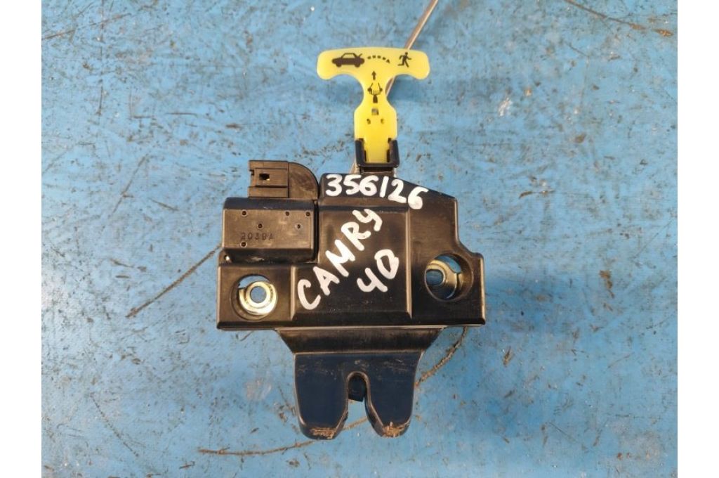 64600-06010 | zamek pokrywy bagażnika TOYOTA CAMRY 40 06-11 (356126)