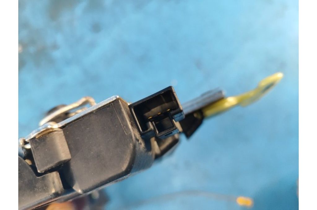 64600-06010 | zamek pokrywy bagażnika TOYOTA CAMRY 40 06-11 (356239) - Zdjęcie 6