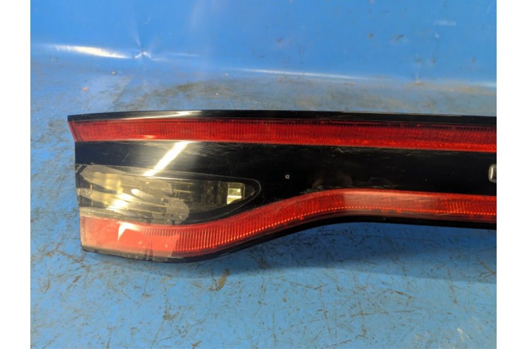 68164500AE | Lampa tylna wewnętrzna DODGE DART 12-16 (356548) - Zdjęcie 2