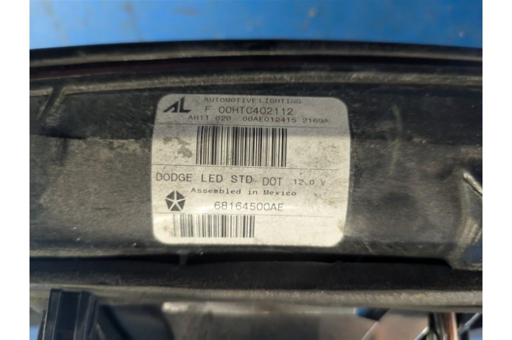 68164500AE | Lampa tylna wewnętrzna DODGE DART 12-16 (356548) - Zdjęcie 10