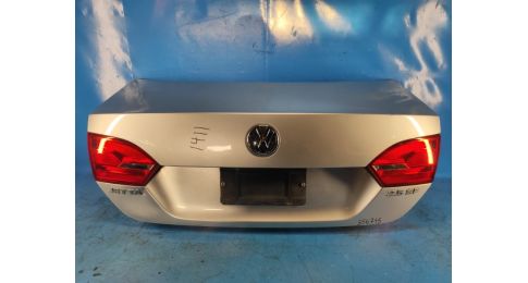 KLAPA TYLNA VOLKSWAGEN JETTA USA 10-17 KLAPA TYLNA VOLKSWAGEN JETTA USA 10-17