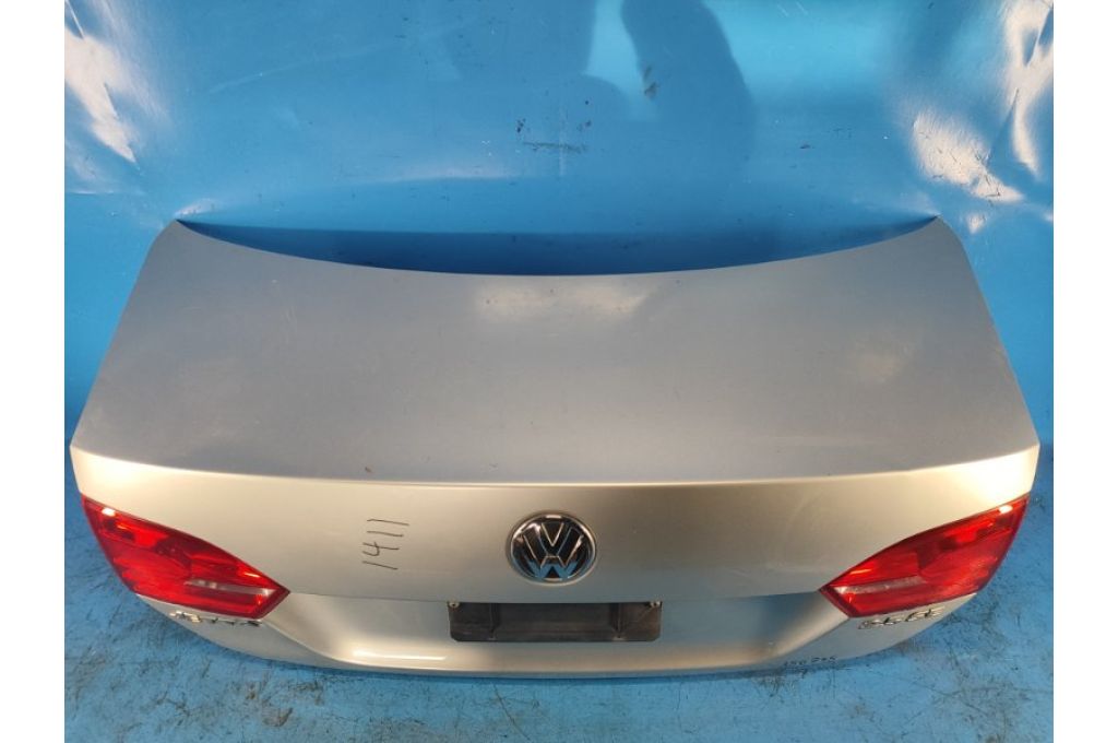 5C6 827 025 A | KLAPA TYLNA VOLKSWAGEN JETTA USA 10-17 (356745) - Zdjęcie 2