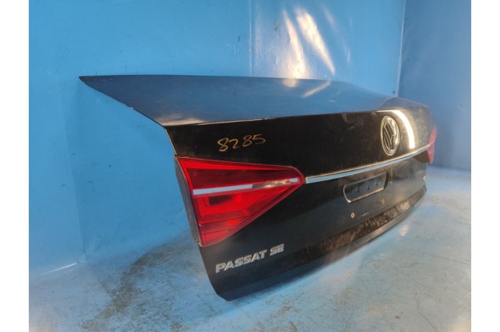 561 827 025 L | KLAPA TYLNA VOLKSWAGEN PASSAT B8 14- (356752) - Zdjęcie 7