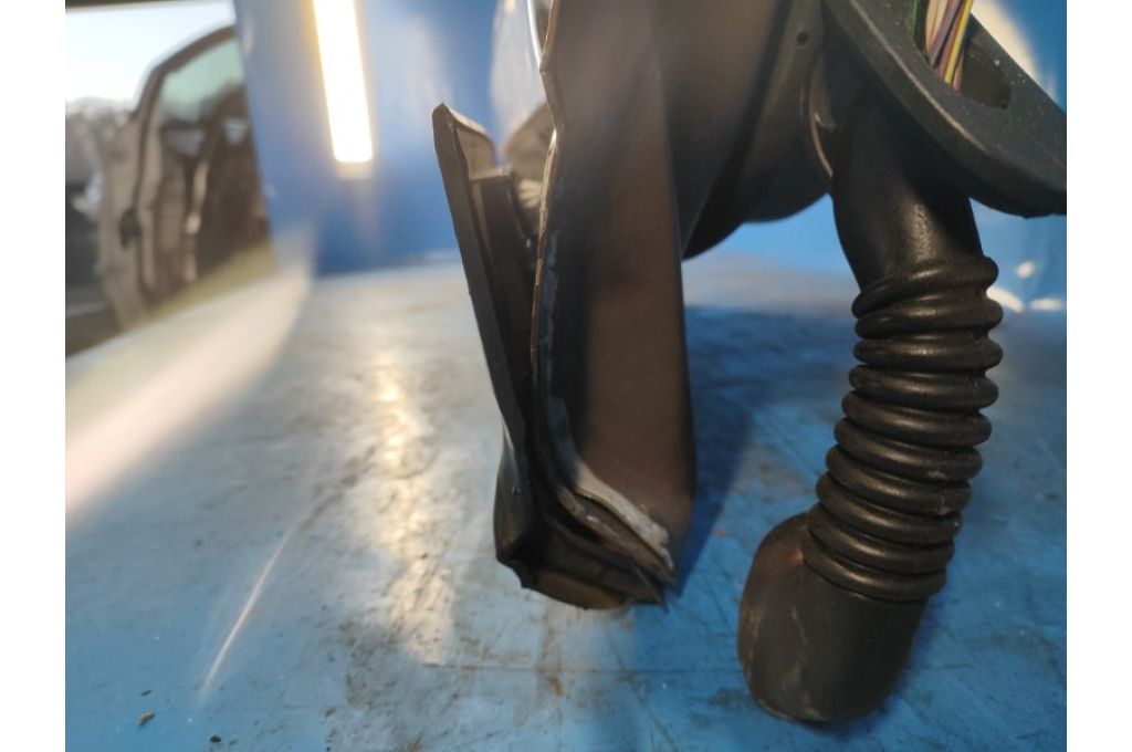 CJ5Z-7820124-A | Drzwi przed. praw. FORD ESCAPE 12-19 (357656) - Zdjęcie 5