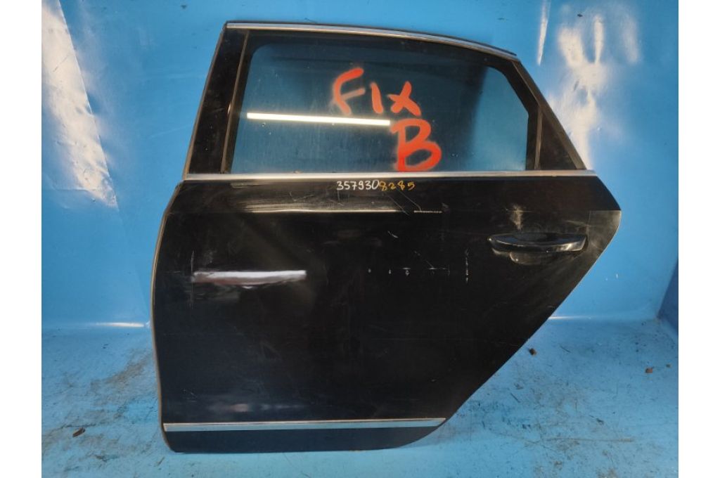 561 833 055 C | Drzwi tyl. lew. VOLKSWAGEN PASSAT B8 14- (357930)