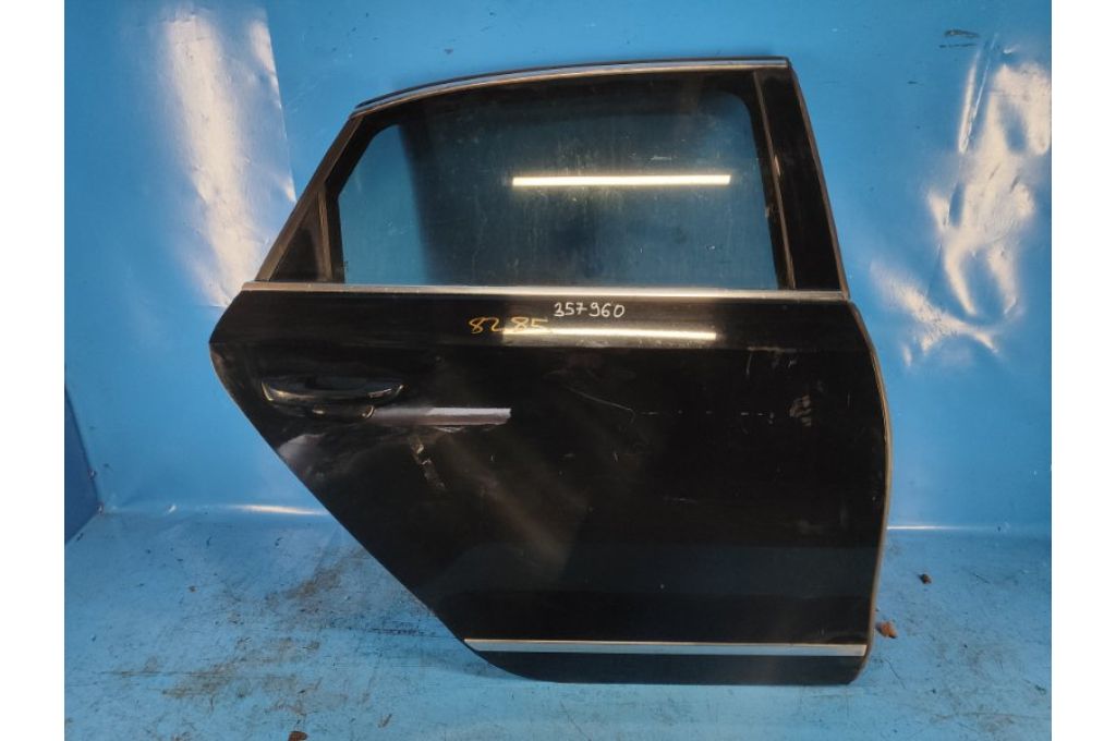 561 833 056 C | Drzwi tyl. praw. VOLKSWAGEN PASSAT B8 14- (357960)