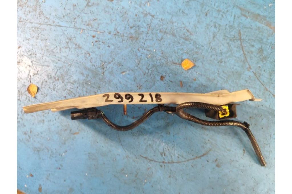 F2550-3SHMH | Pas przedni NISSAN SENTRA B17 12-21 (299218) - Zdjęcie 2