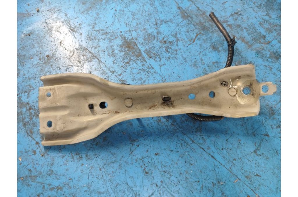 F2550-3SHMH | Pas przedni NISSAN SENTRA B17 12-21 (299218) - Zdjęcie 3