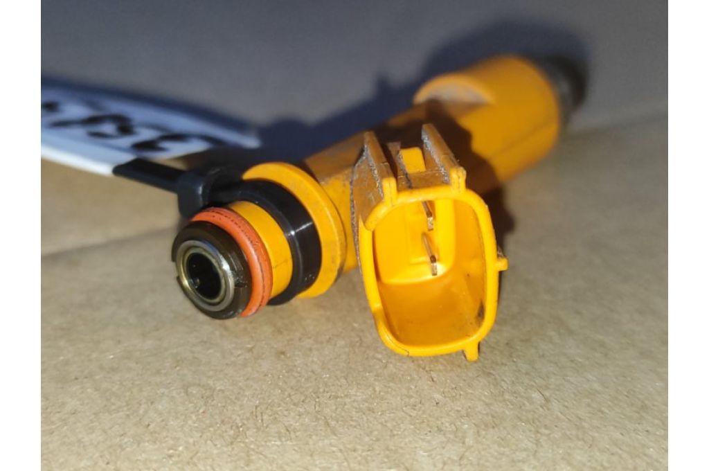 23250-28060 | Wtryskiwacz paliwa LEXUS HS250H (ANF10) 09-12 (358510) - Zdjęcie 3