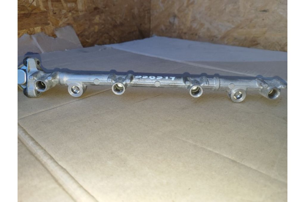 23814-28031 | Szyna paliwowa LEXUS HS250H (ANF10) 09-12 (358514) - Zdjęcie 4