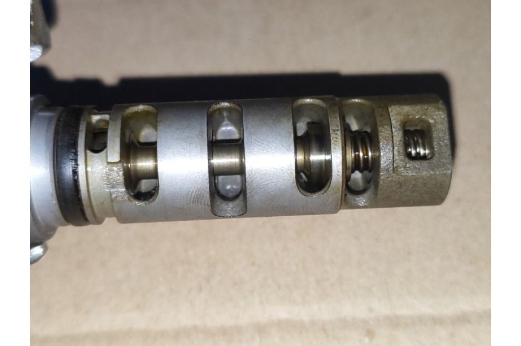 15330-28020 | zawór zmiennych faz rozrządu LEXUS HS250H (ANF10) 09-12 (358515) - Zdjęcie 5