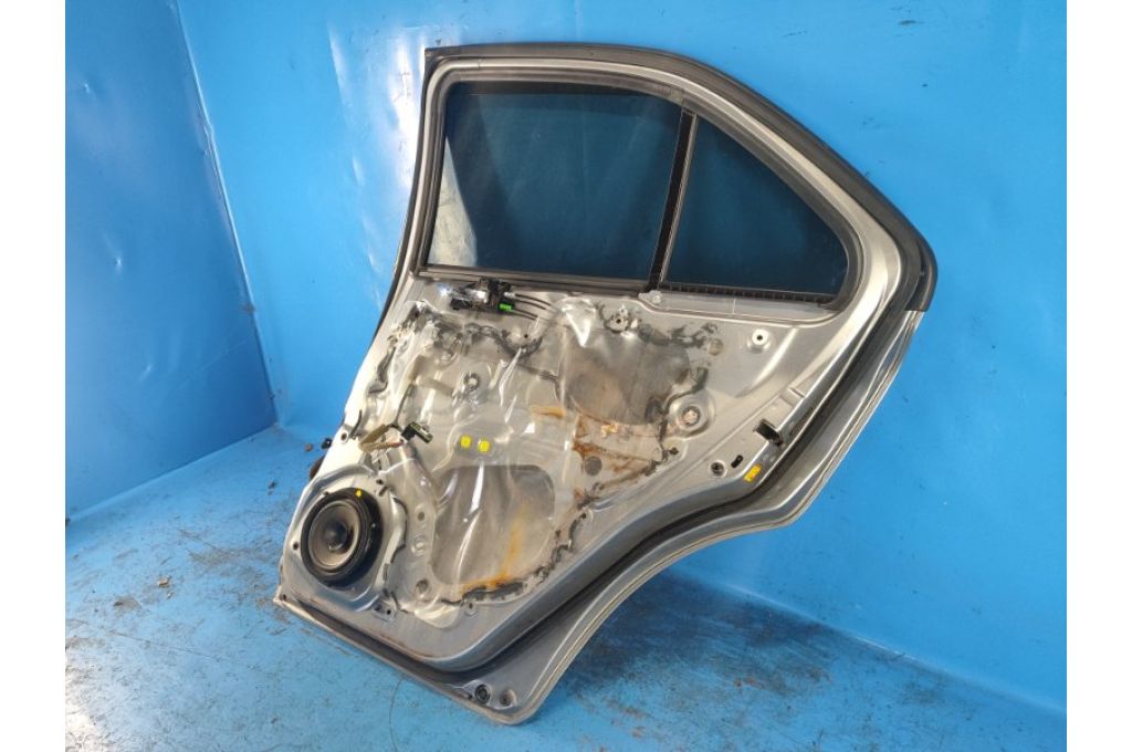 6800357820 | Drzwi tyl. praw. SUZUKI KIZASHI 09-14 (358548) - Zdjęcie 8