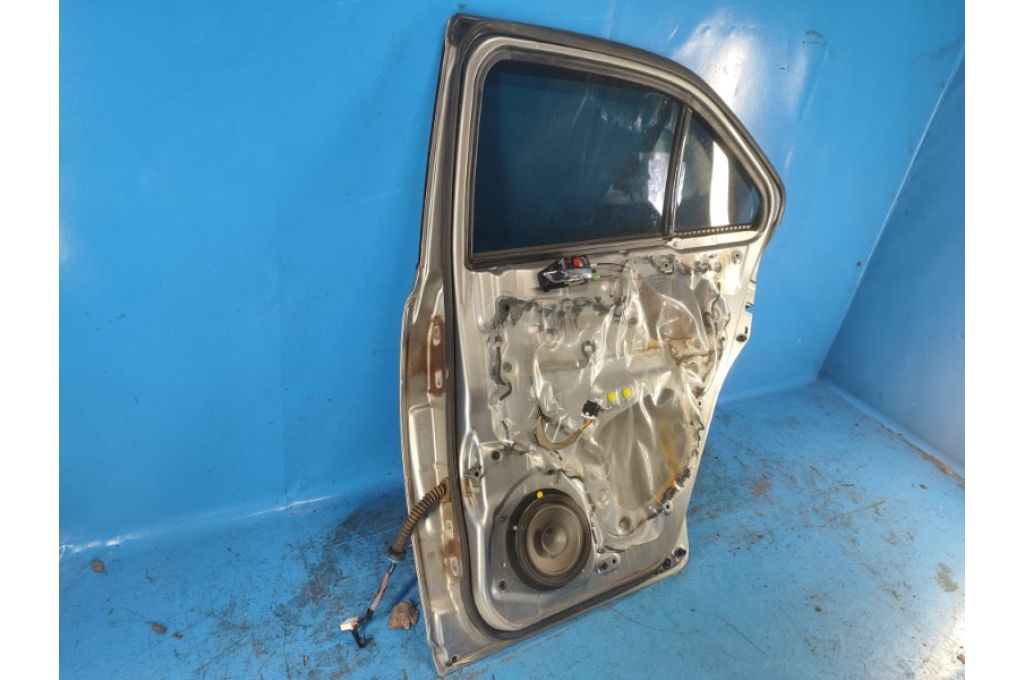 6800357820 | Drzwi tyl. praw. SUZUKI KIZASHI 09-14 (358548) - Zdjęcie 9