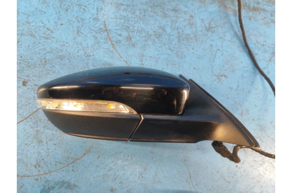 561 857 508 BF 9B9 | Lusterko praw. VOLKSWAGEN PASSAT B8 14- (358566)
