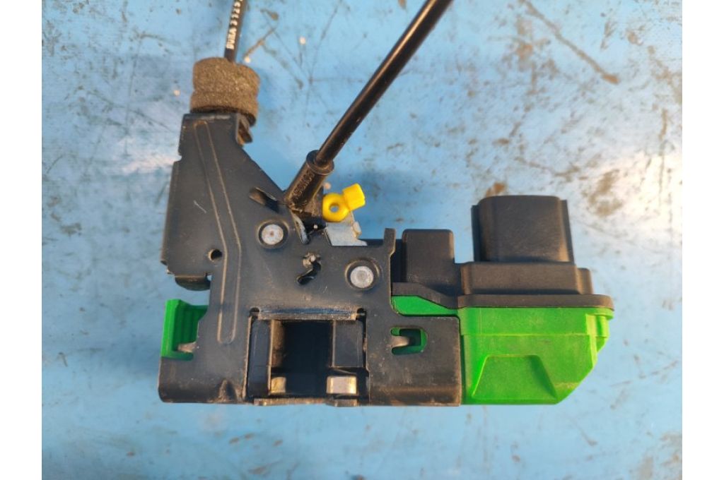 30699748 | Zamek drzwi przed. praw. VOLVO XC90 02–16 (300073) - Zdjęcie 6