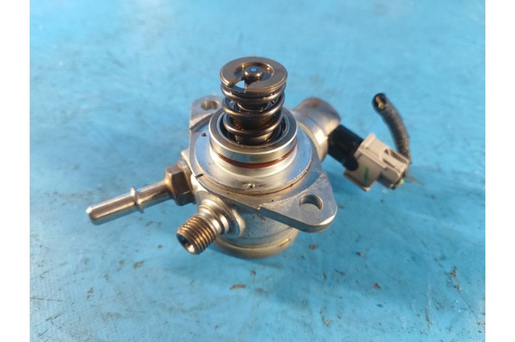 CM5Z9350CA | Wysokociśnieniowa pompa paliwa (benzyna) FORD FOCUS 10-18 (359598) - Zdjęcie 2