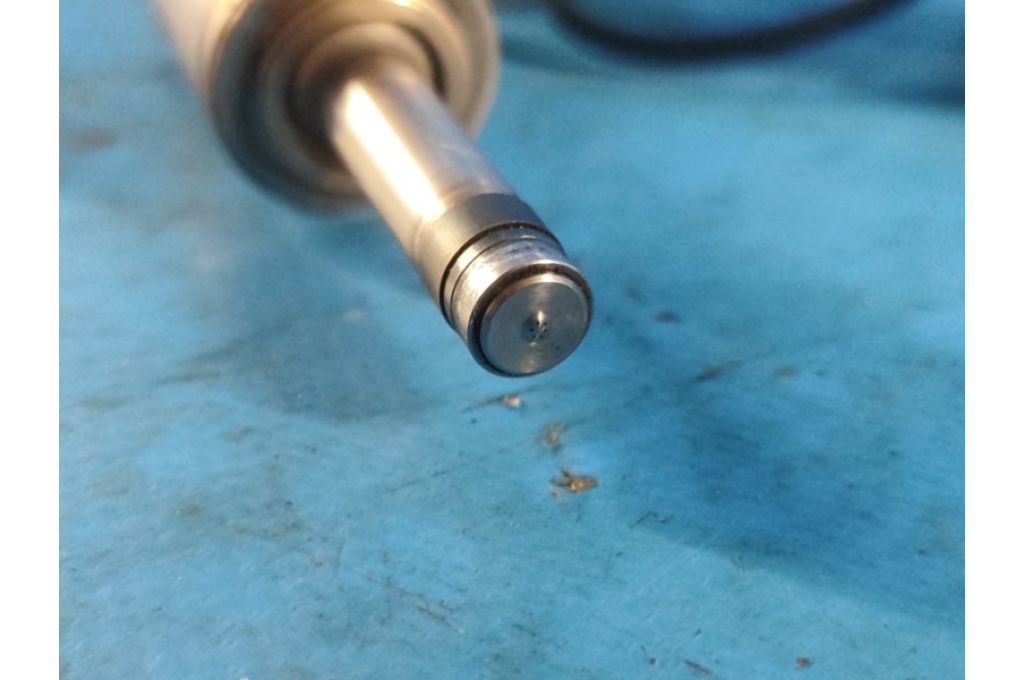 CP9Z-9F593-B | Wtryskiwacz paliwa FORD FOCUS 10-18 (359820) - Zdjęcie 4