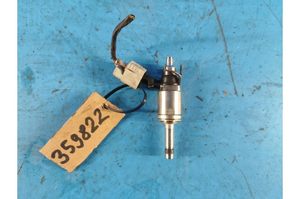 CP9Z-9F593-B | Wtryskiwacz paliwa FORD FOCUS 10-18 (359822)