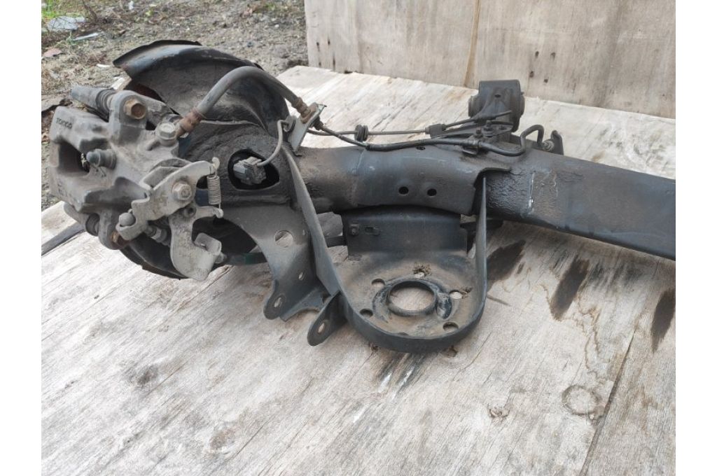 4210112171 | Belka tylnego zawieszenia TOYOTA PRIUS - 30 09-17 (359826) - Zdjęcie 4